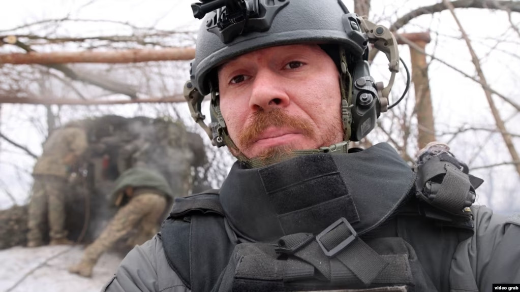 War Correspondent Pulls 4-Year-Old From Rubble After Drone Strike Near Kyiv