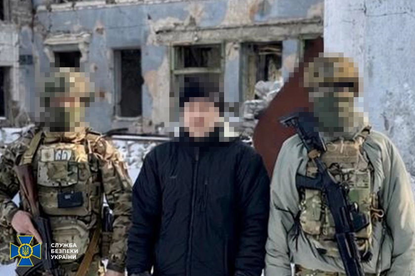 Draft Dodger Uses Mother to Spy on Troop Locations, Ukrainian Intel Says