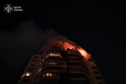 Russia Bombards Ukraine, Damaging Energy, Leaving Thousands Without Heat in Freezing Cold