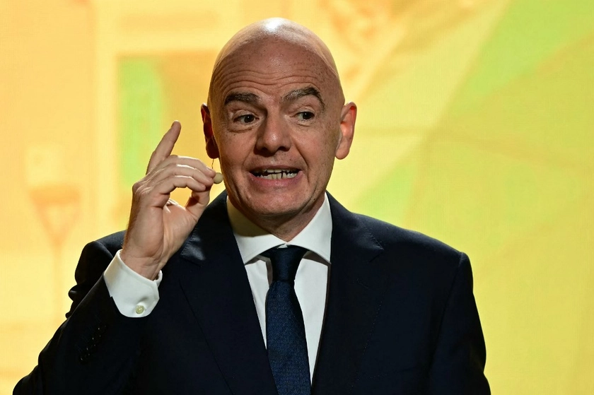 Інфантіно хоче повернути Росію у FIFA: реакція України та Кремля