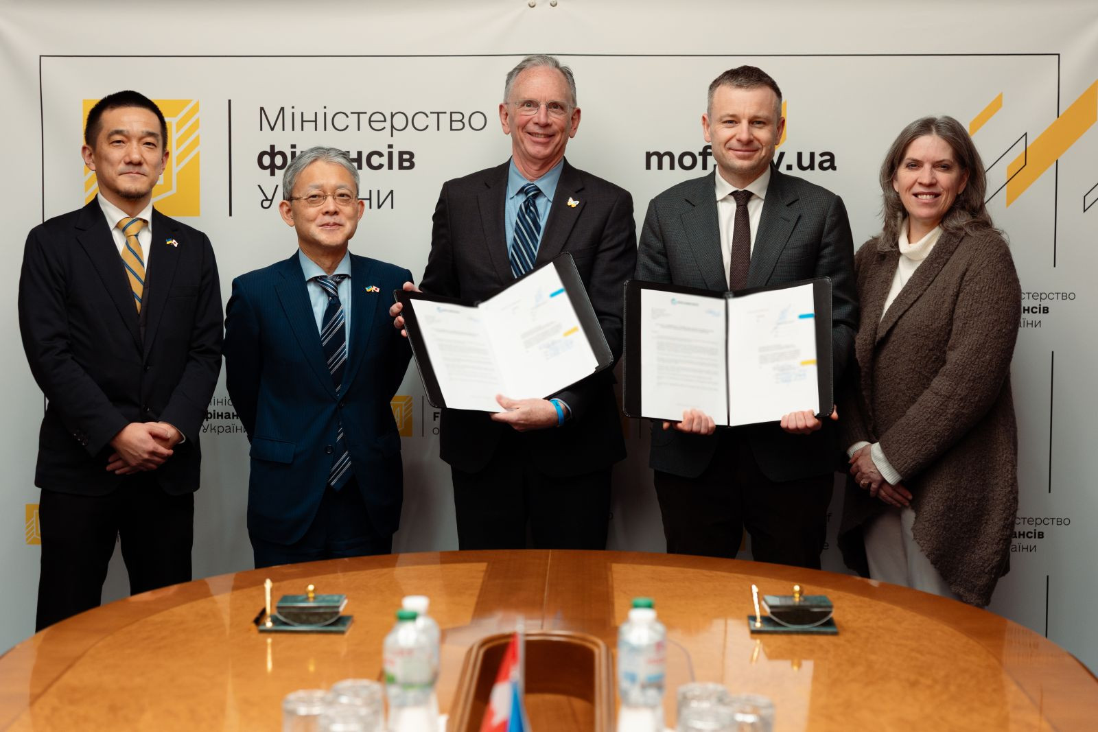 Japan and Canada Sign $700M Grant Deal with Ukraine Backed by Frozen Russian Assets