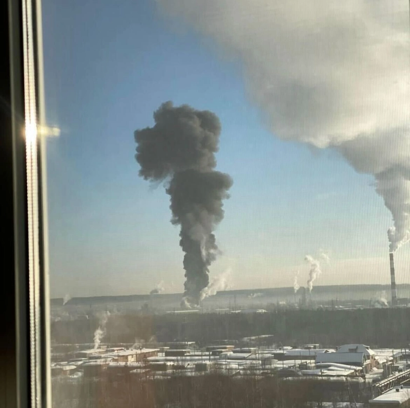 Рекордний удар СБУ: дрони атакували Ухтинський НПЗ за 1750 км