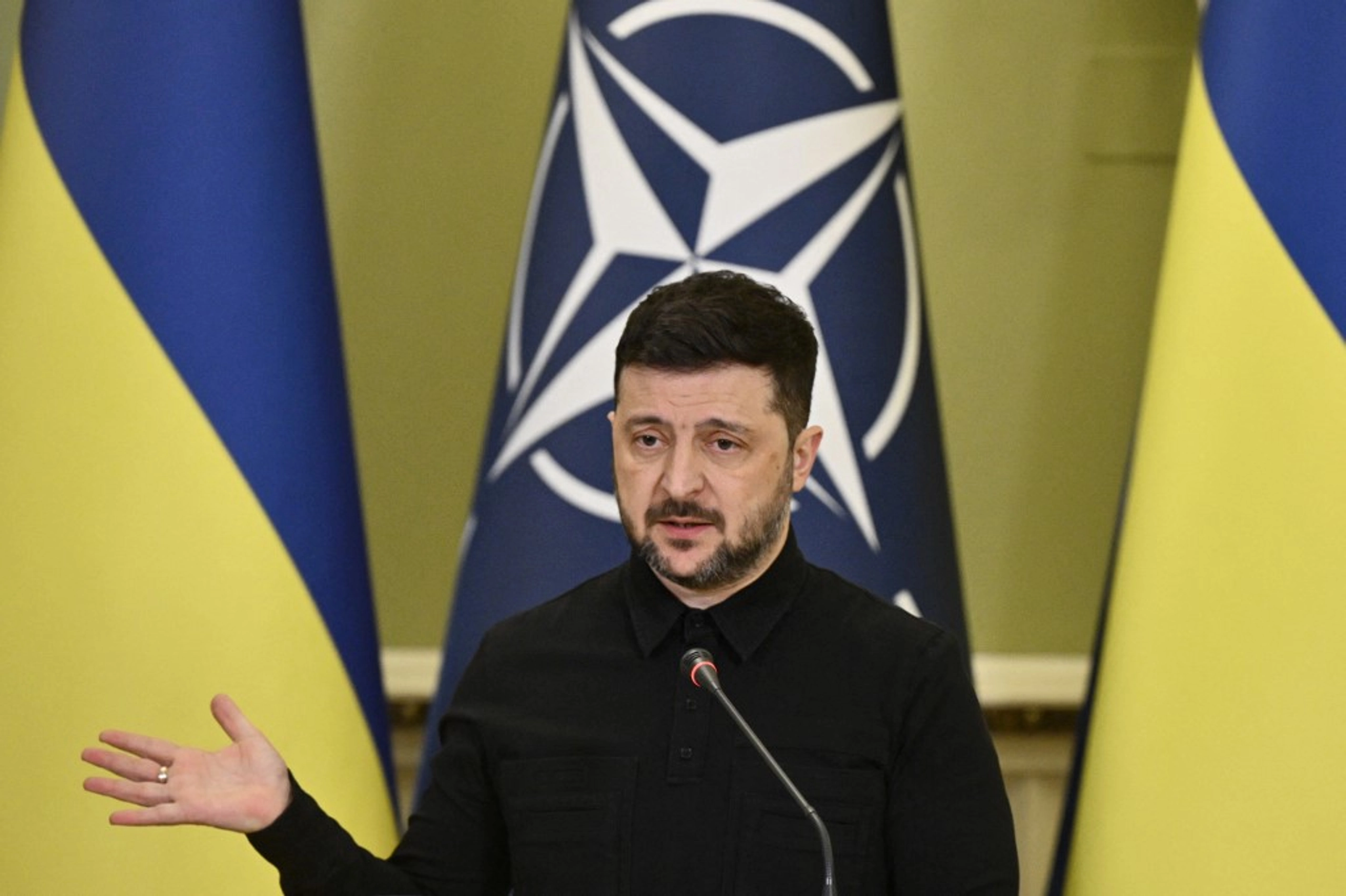 Зеленський не підписуватиме мирну угоду на “невигідних для України умовах”