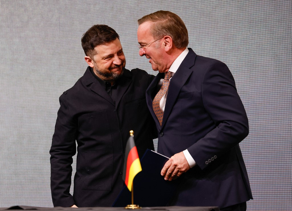 Zelensky Arrives in Munich, Announces Plans for Joint Drone Production With Germany