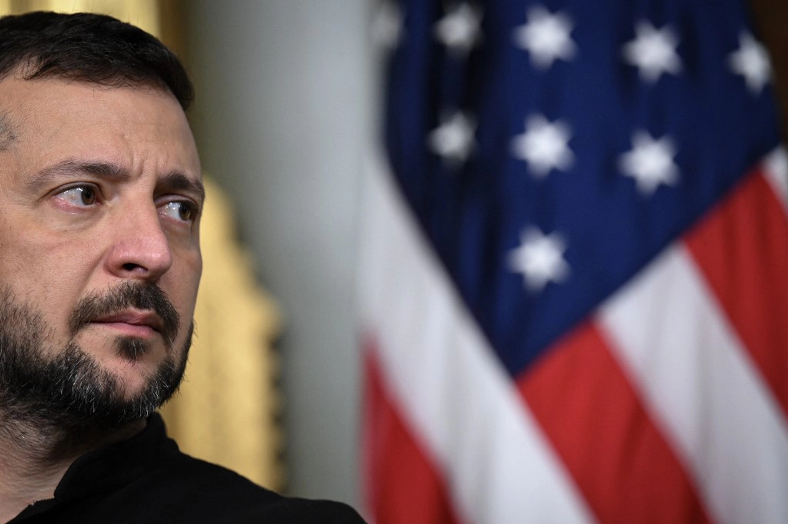 Zelensky: US Pressuring Ukraine to Quit Donbas for Security Guarantees
