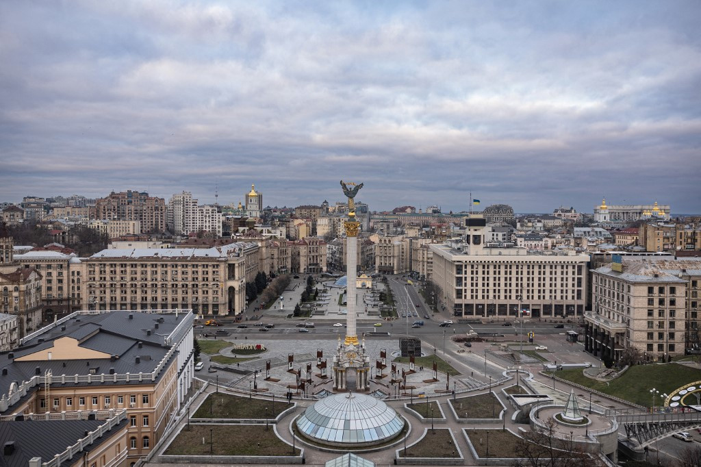 Business Sentiment in Ukraine Turns Cautious Amid Energy Strikes, Labor Shortages