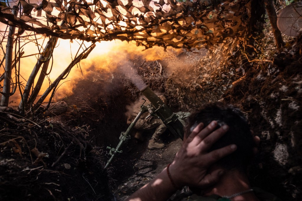 Opportunistic Ukrainian Counterattacks Grab Ground After Musk Starlink Shutdown