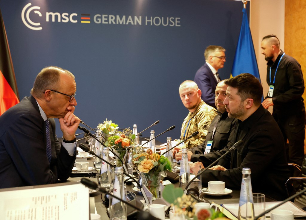 Europe Closes Ranks On Ukraine As Hesitation Gives Way To Urgency