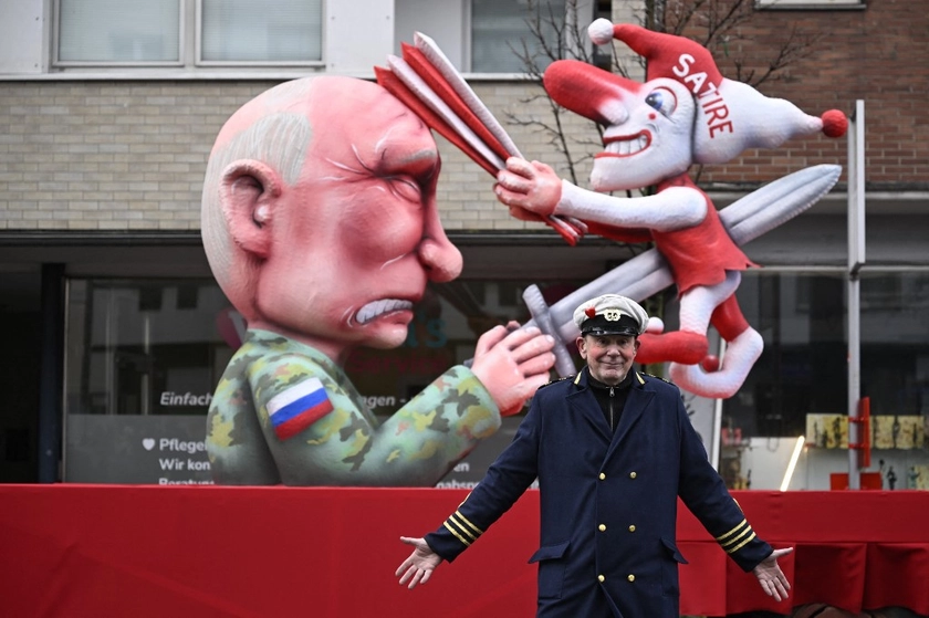 German Carnival Revellers Take Swipes at Putin, Trump, Epstein