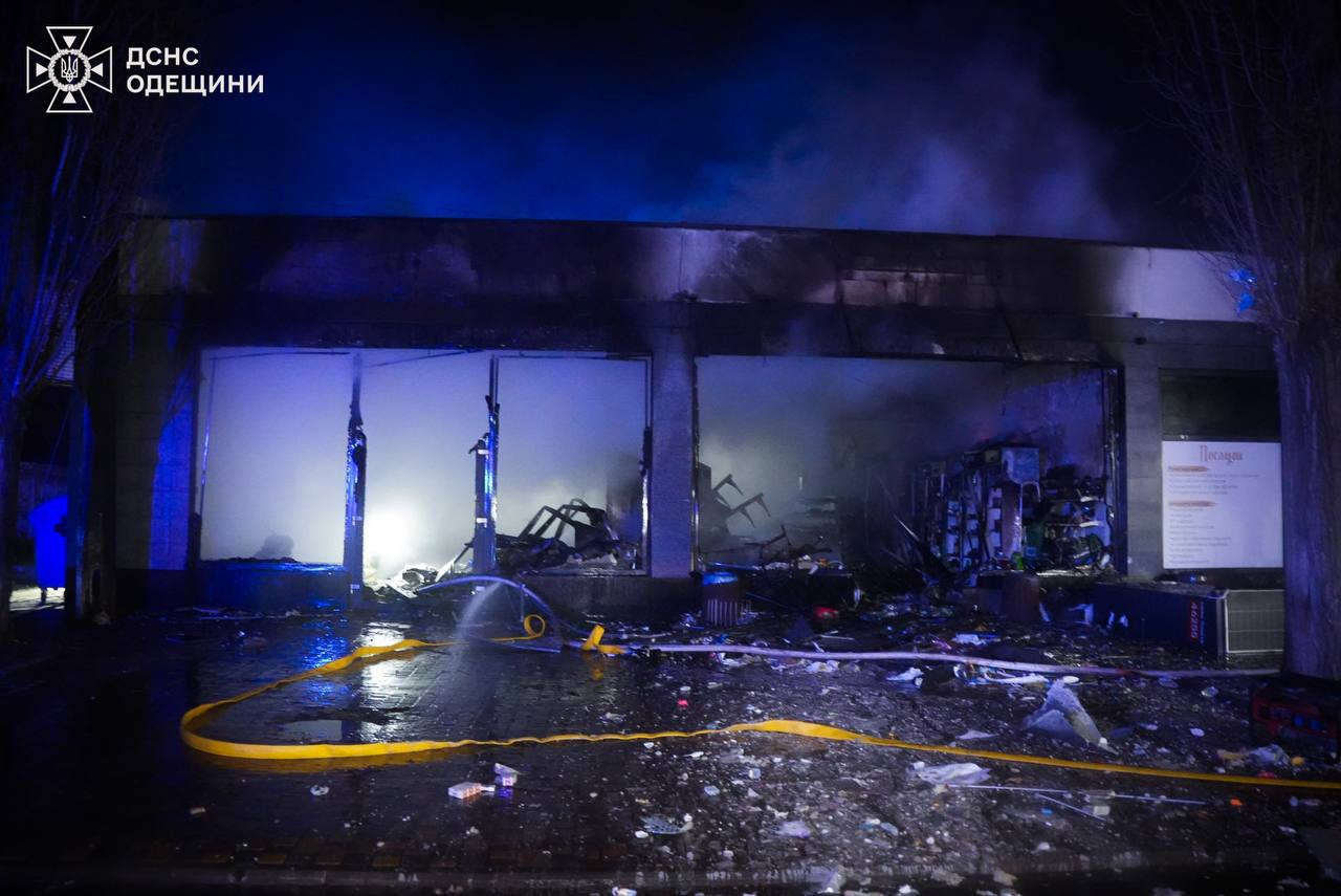 Russia Pounds Odesa, Launches Missiles Across Ukraine Hours Before Geneva Peace Talks