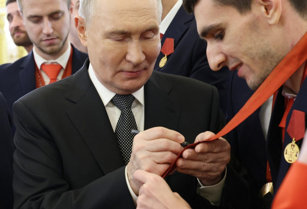 Russians, Belarusians to Compete Under Own Flags at Paralympics