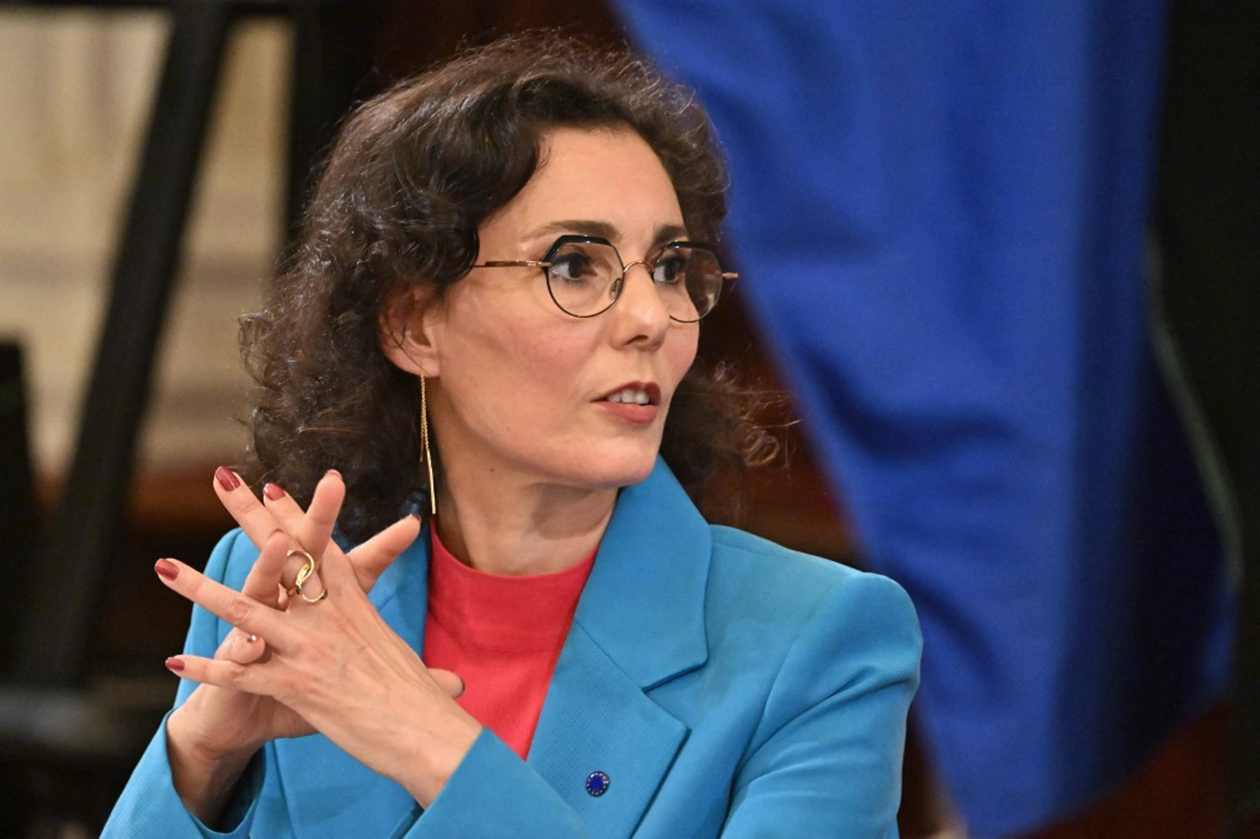 Єврокомісія передала Україні понад 11 тисяч генераторів та цілу електростанцію