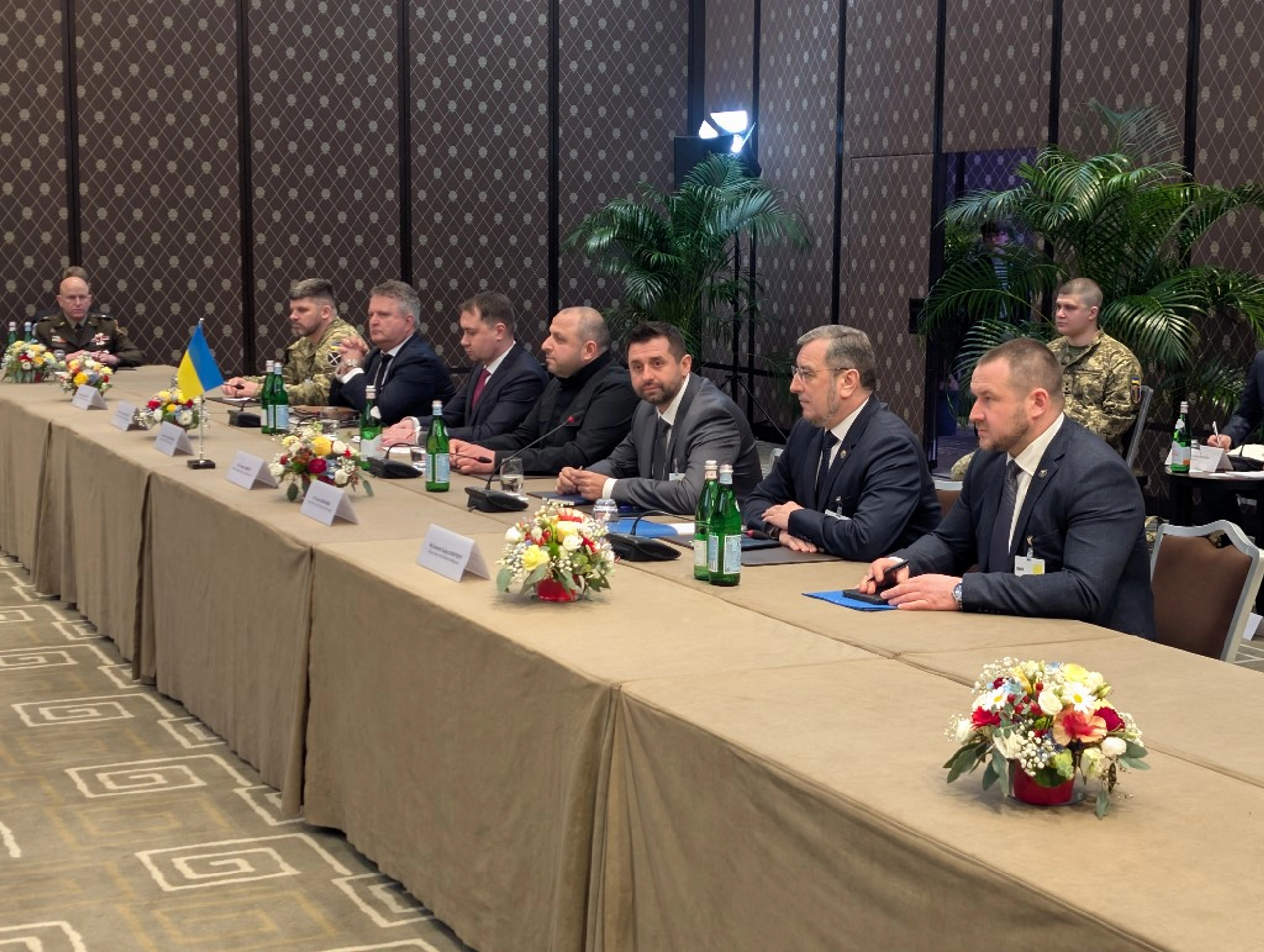 Ukraine Confirms Trilateral Talks with US, Russia Delayed Amid Middle East War