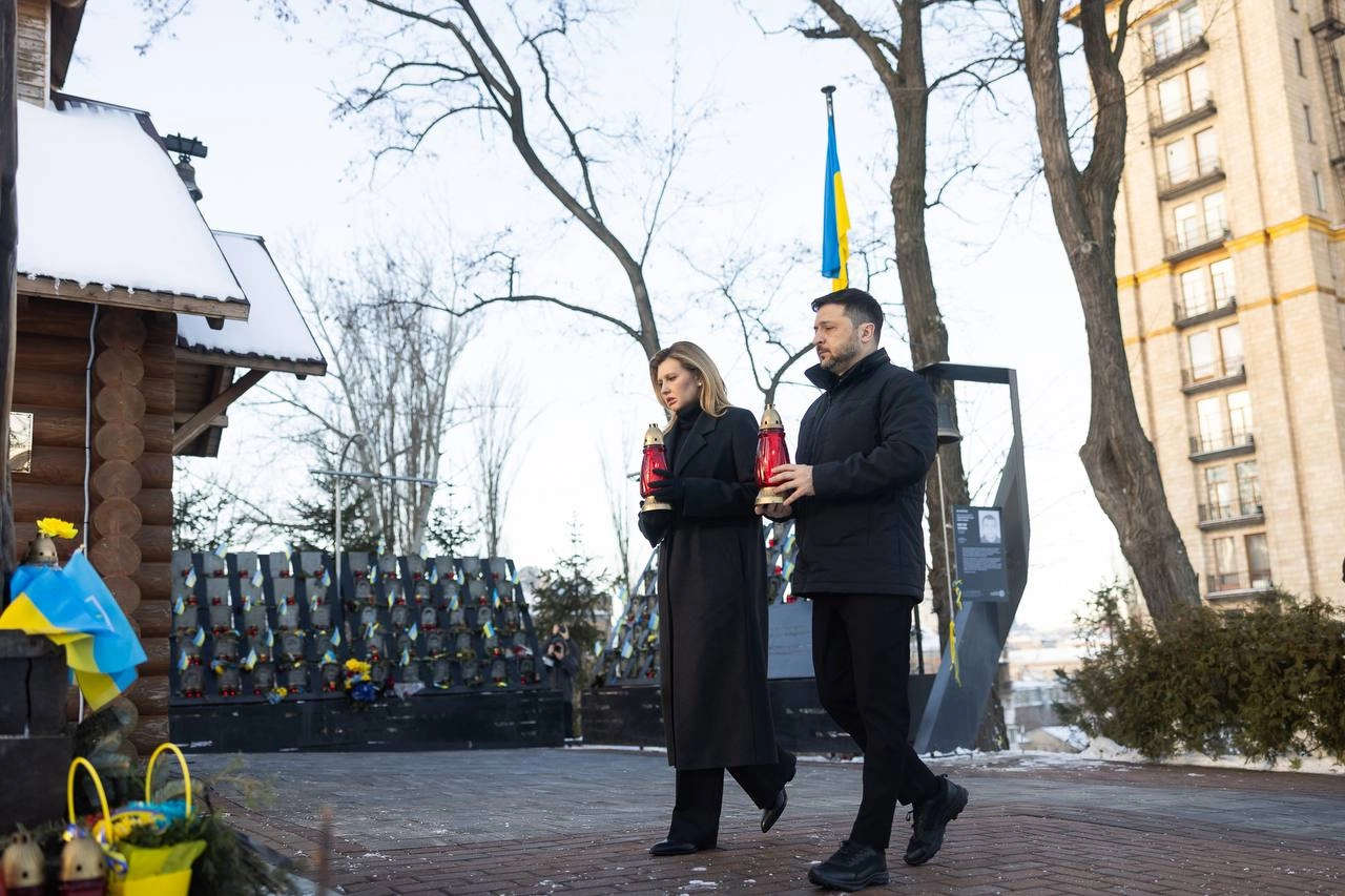 Президентське подружжя вшанувало пам’ять Героїв Небесної Сотні