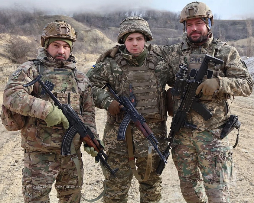 Blue Advances, Trading Bombardments, De-Bunking Goofy Ukraine News