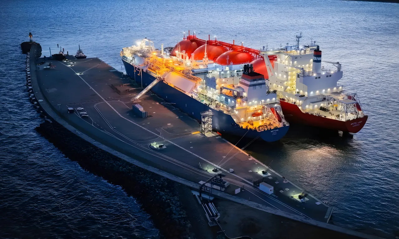 Naftogaz Transport First US LNG Delivery Through German Baltic Terminal