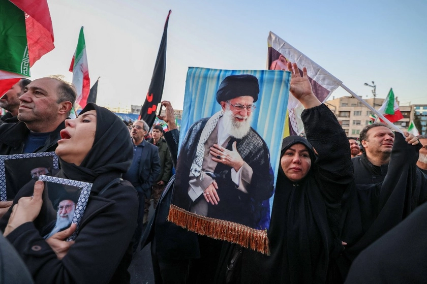 Will Khamenei’s Son Succeed Him? Inside Iran’s Succession Battle as Strikes Continue