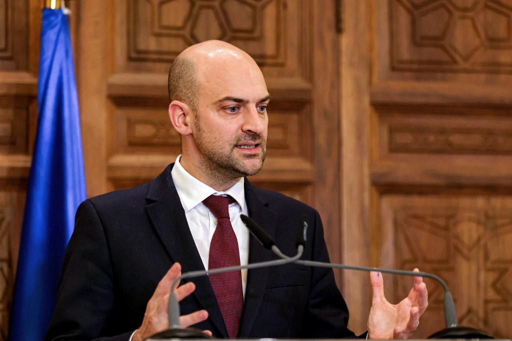 France ‘Ready to Participate’ in Defense of Gulf States, FM Says