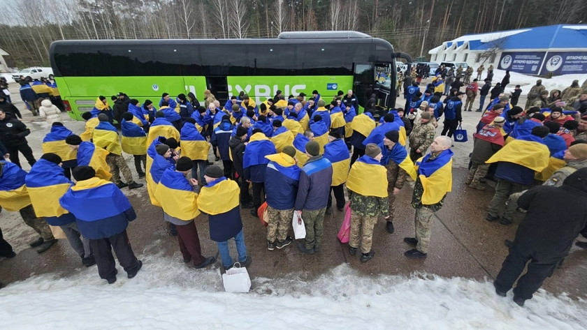 Україна повернула 200 захисників із російського полону