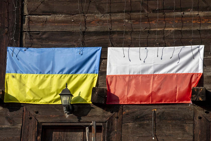 Польща оновила правила для українців: статус до 2027 року, нові обмеження