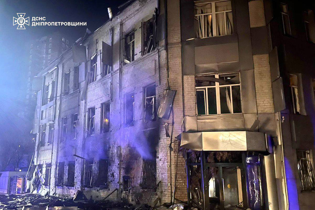 Russian Drone Attacks on Dnipro and Kharkiv Injure 20, Damage Homes and High-Rises