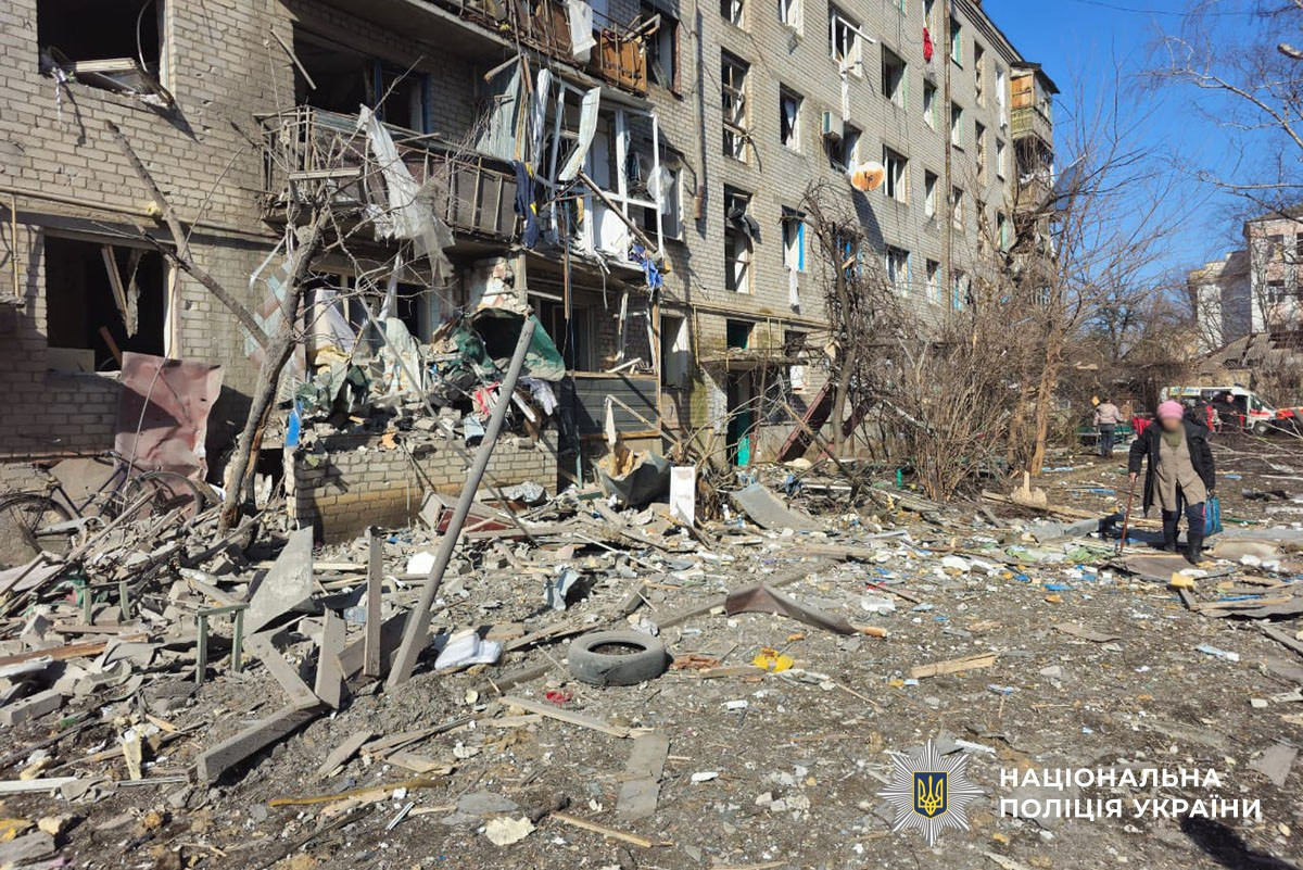 Russian Guided Bomb Strike on Sloviansk Kills 4, Injures 16, Including Child