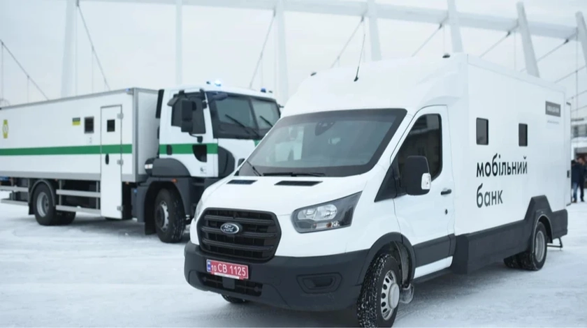 Угорщина поверне інкасаторські авто «Ощадбанку», але залишить гроші