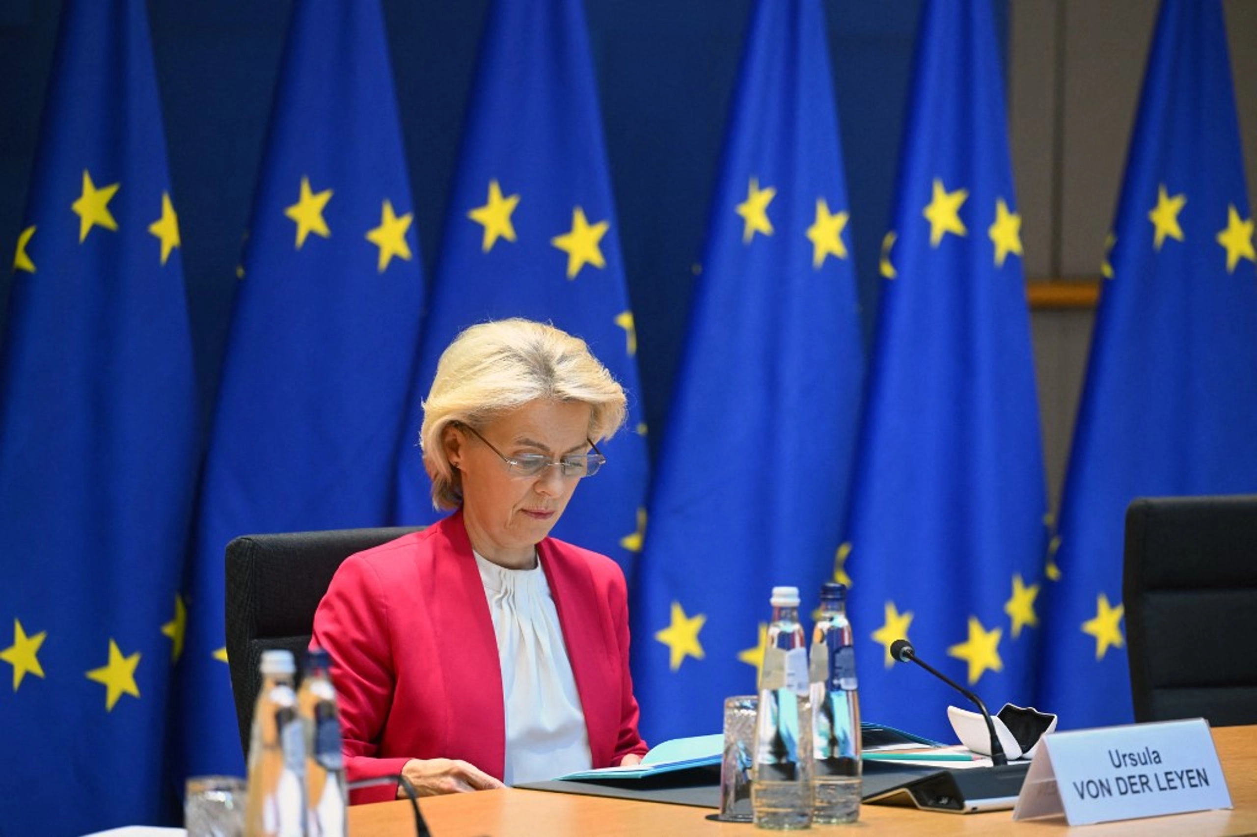 EU Commission Says It Is Reviewing NBU Letter on Oschadbank Detention