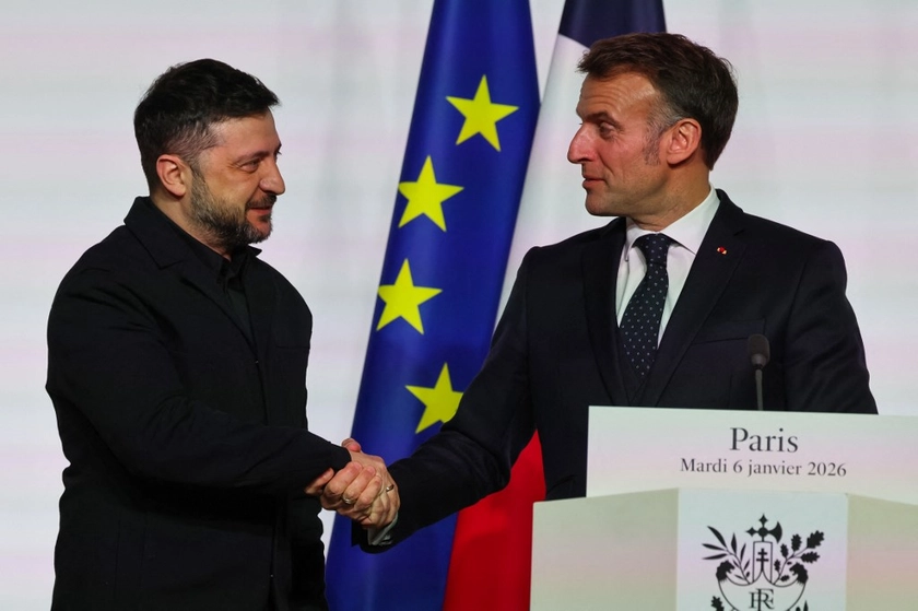 Ukraine’s Zelensky to Meet Macron in Paris on Friday