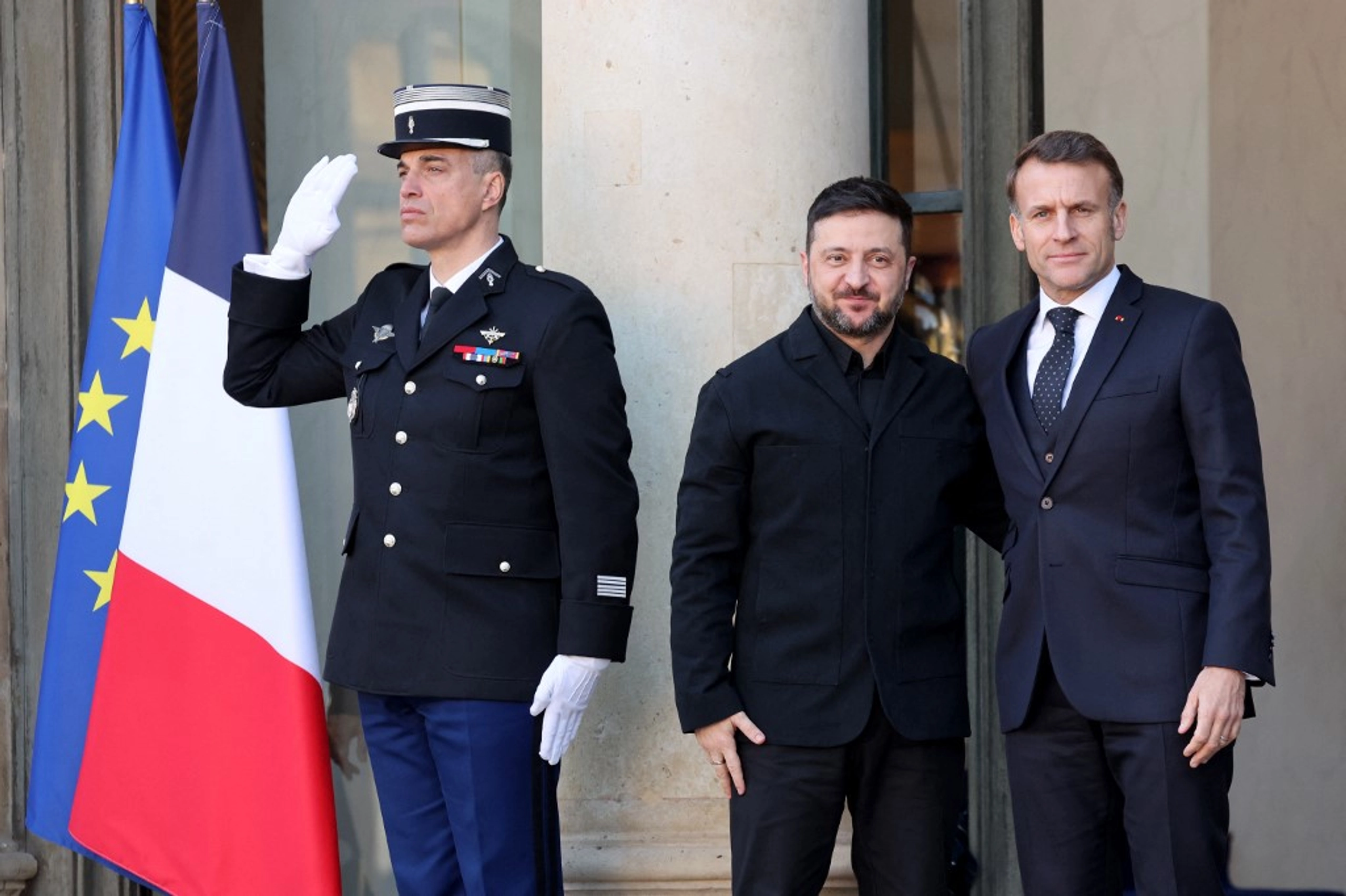 Zelensky Arrived in Paris for Meeting with Macron: Ukraine Presidency
