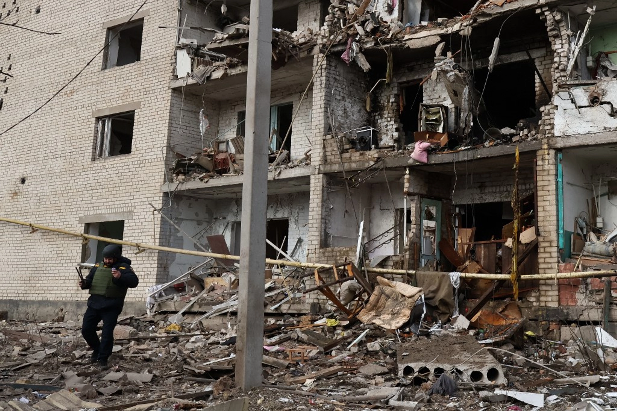Russian Assaults Intensify Across Front, Zaporizhzhia Sector Heats Up