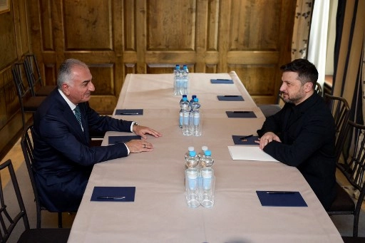 Iran Must Not Cooperate With Russia, Zelensky Tells Shah’s Son