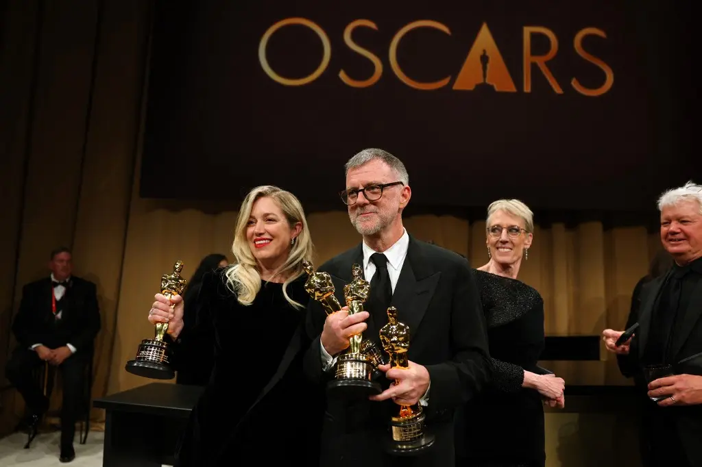 Oscars 2026: Big Wins, Fierce Competition, and Emotional Tributes