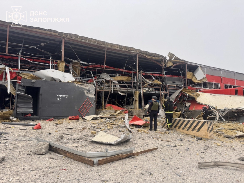 Russia Hits Nova Poshta Hub in Zaporizhzhia, Drone Attacks Kill 2 in Sumy