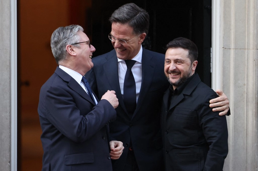 Starmer Tells Zelensky ‘Focus Must Remain on Ukraine’ Amid Iran War
