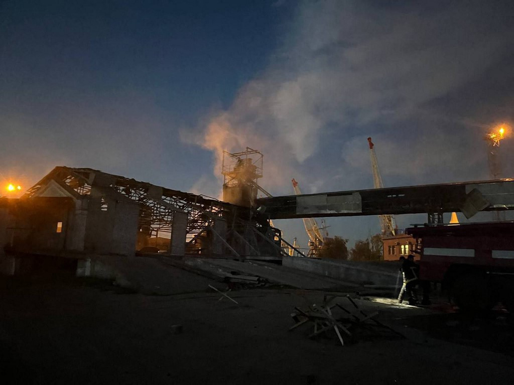 Russian Strikes Create ‘Extreme Uncertainty’ for Ukraine’s Grain Exporters, Doubling Logistics Costs