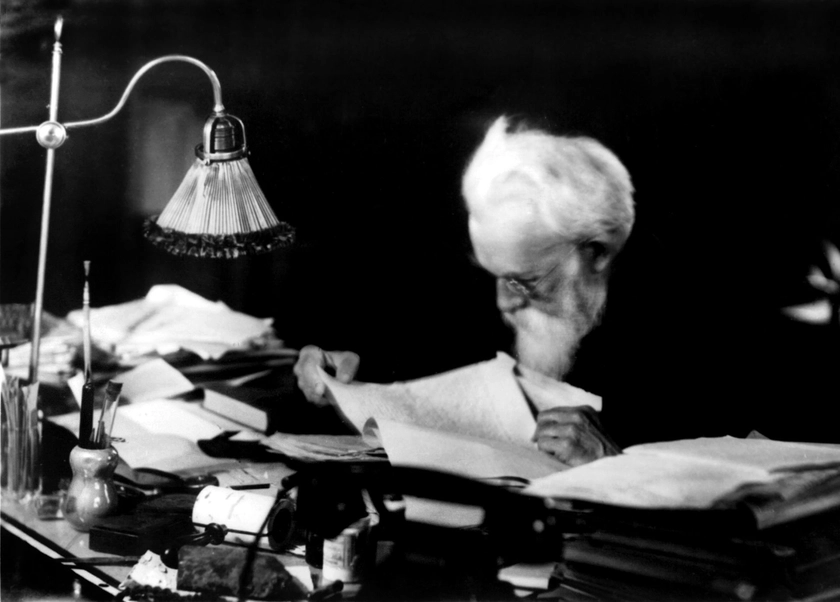 Vernadsky’s Biosphere at 100