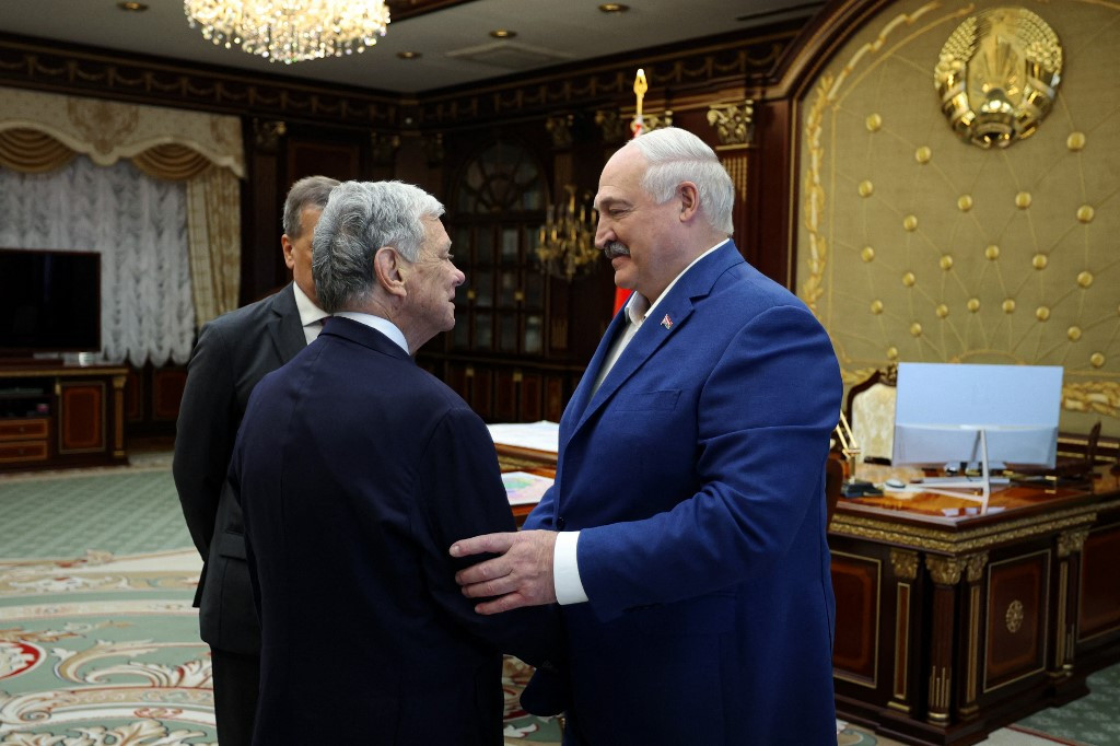 US Envoy Meets Belarus Leader Over Prisoner Releases