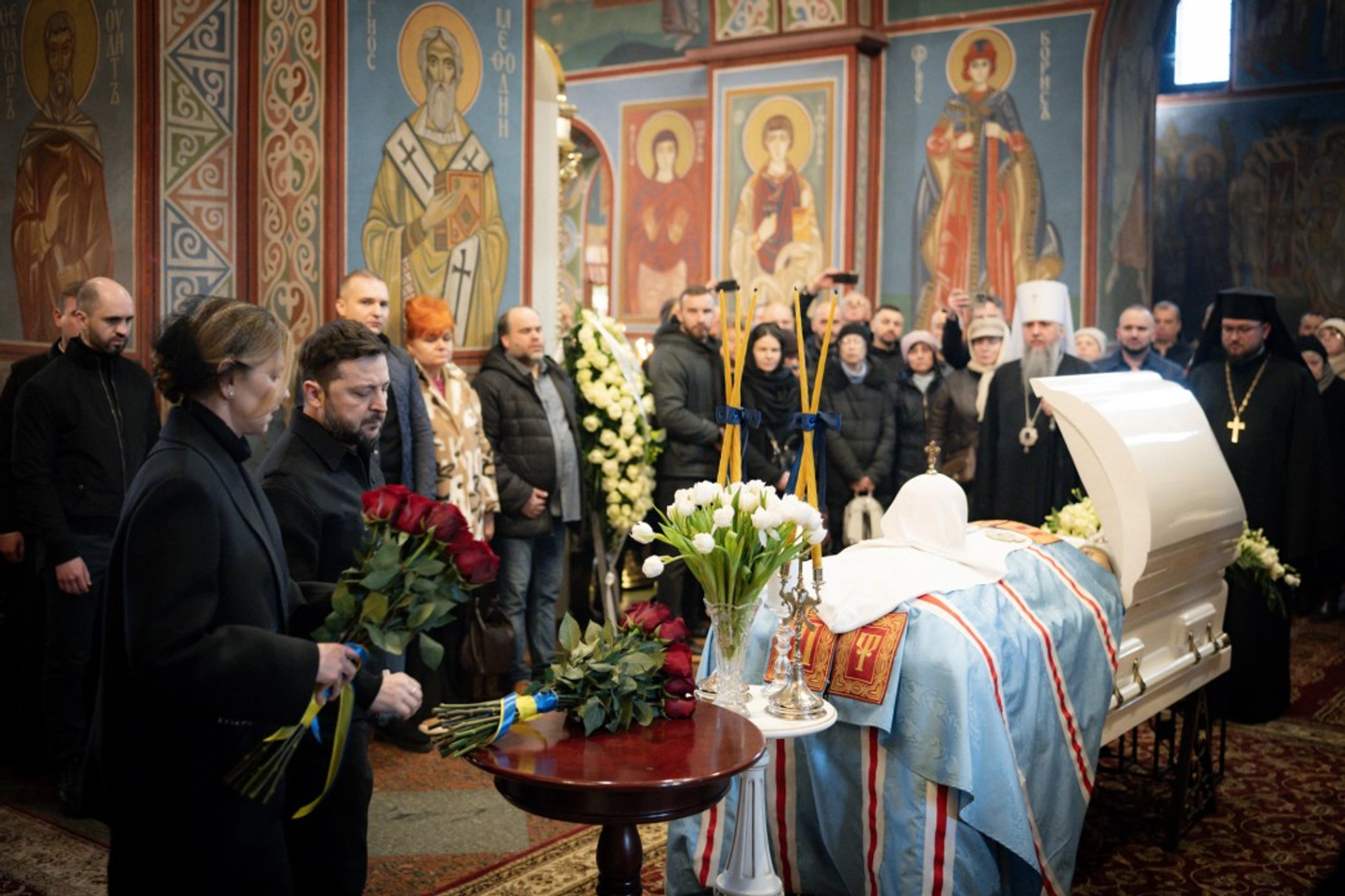 Зеленський та перша леді попрощалися з Патріархом Філаретом