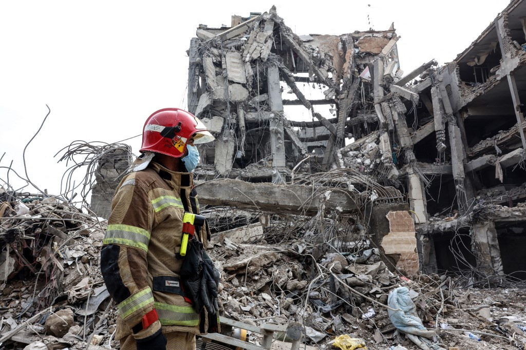 Israel Strikes Tehran, Beirut as Trump Mulls ‘Winding Down’ War