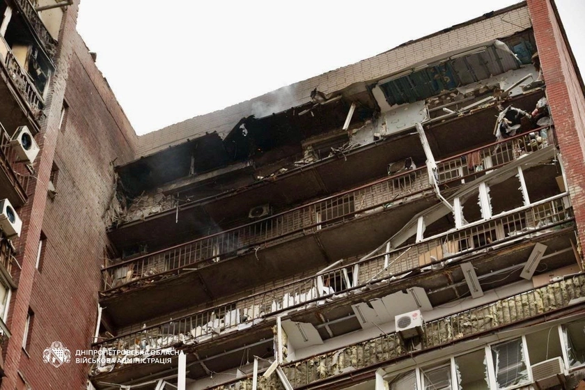 Russian Drone Slams Into Dnipro Apartment Block as Massive Air Attack Continues