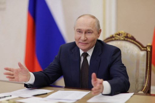 Putin Silent as Massive Tuapse Oil Terminal Fire Sparks Toxic Smog Across Russia’s Black Sea Coast