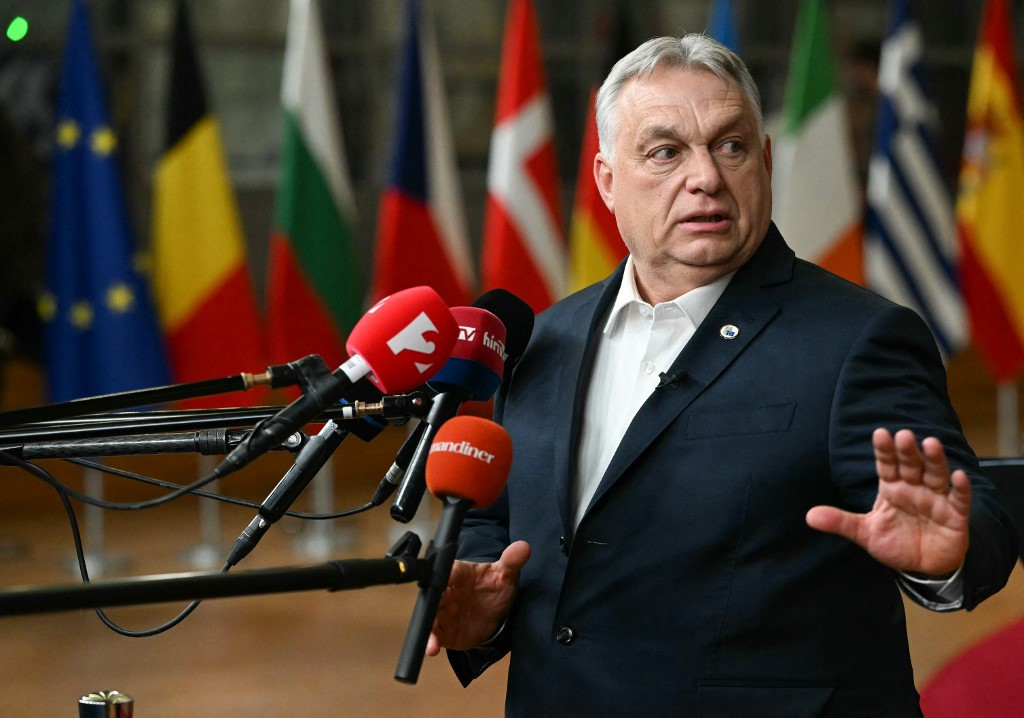 Orban Urges EU to Lift Russian Energy Sanctions, Tusk Warns of ‘Putin’s Dream Plan’