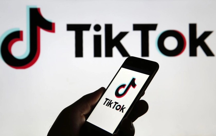 Росія запустила нову ІПСО в TikTok: українців закликають виїжджати за кордон