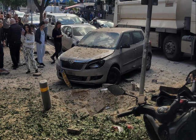 Iranian Missile Debris Falls Near Ukraine Embassy in Israel, Sybiha Says