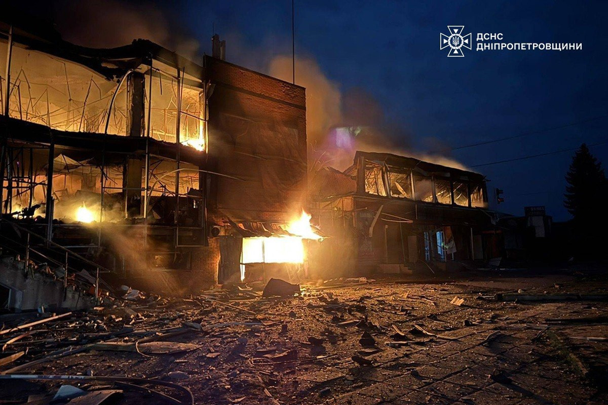 Russia’s Drone Blitz Hits Kharkiv High-Rise, Kills Civilian in Dnipro Region