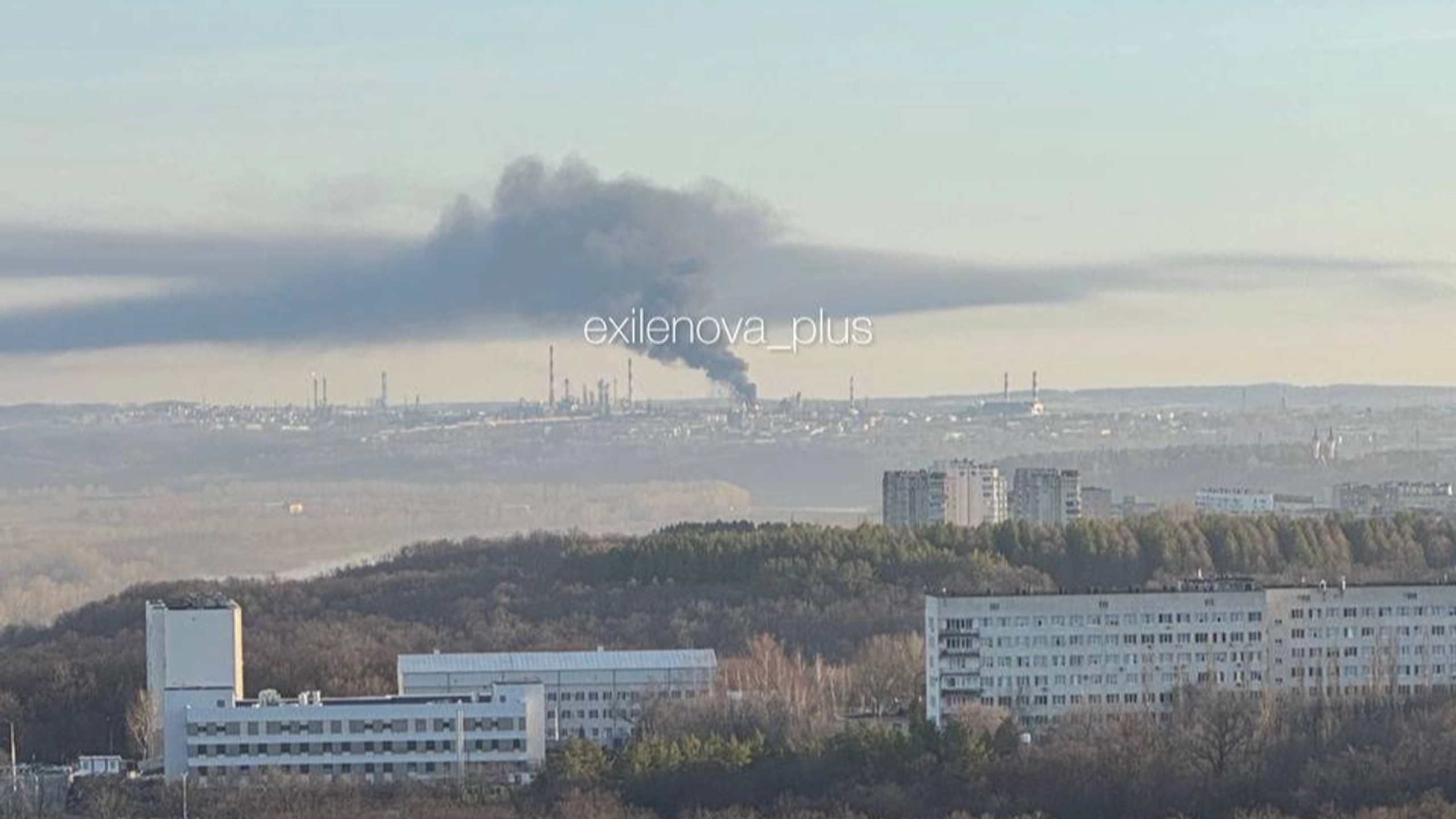 1,400 Kilometers From Border: Major Russian Oil Refinery Ablaze After Drone Strike