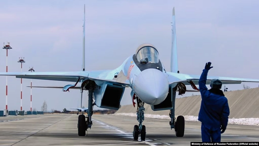 Russian Su-30 Flanker Warplane Crashes in Occupied Crimea