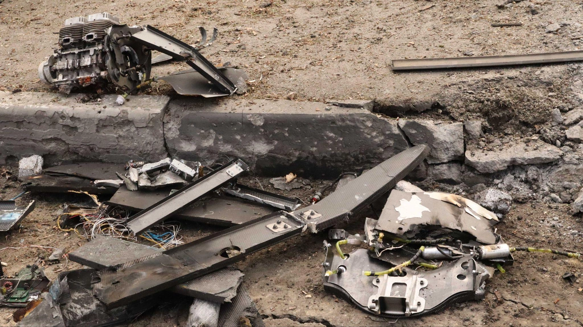 Record Drone Strike, Covert Bases in Libya, THAAD Requests – Ukraine Latest, April 3