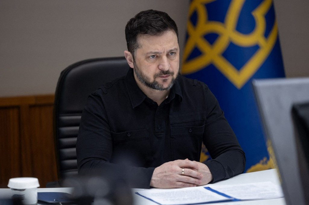 Zelensky Warns Middle East War Eroding Support for Ukraine, Pleads for Patriots